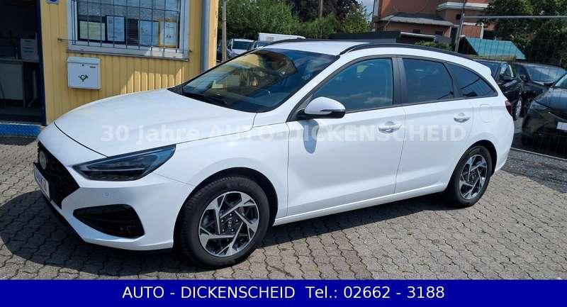 Hyundai i30 1.5i (4 Zyl)-KOMBI-KLIMA, LED, NAVI, KAMERA