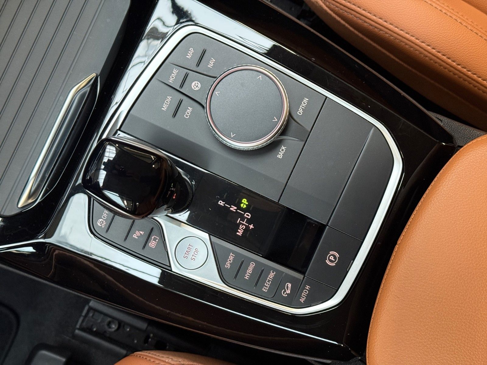 BMW X3 xDrive 30 e HUD KZU HiFi AHK LED DAB WLAN QI foto 22