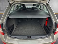 Fahrzeugabbildung Octavia Combi Elegance 1.8 TSI AHK Navi Bi-Xenon