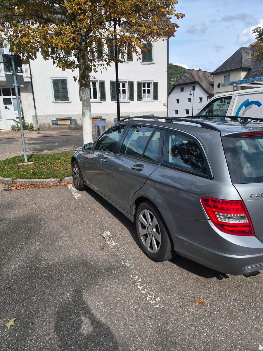 Mercedes-Benz C200 2012 — rear view