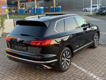 Volkswagen Touareg - 9