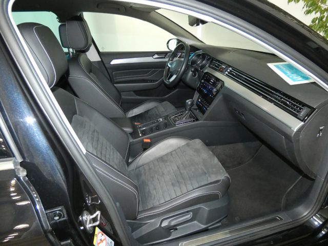 Passat Variant 2.0 TDI Elegance AHK NAVI MATRIX