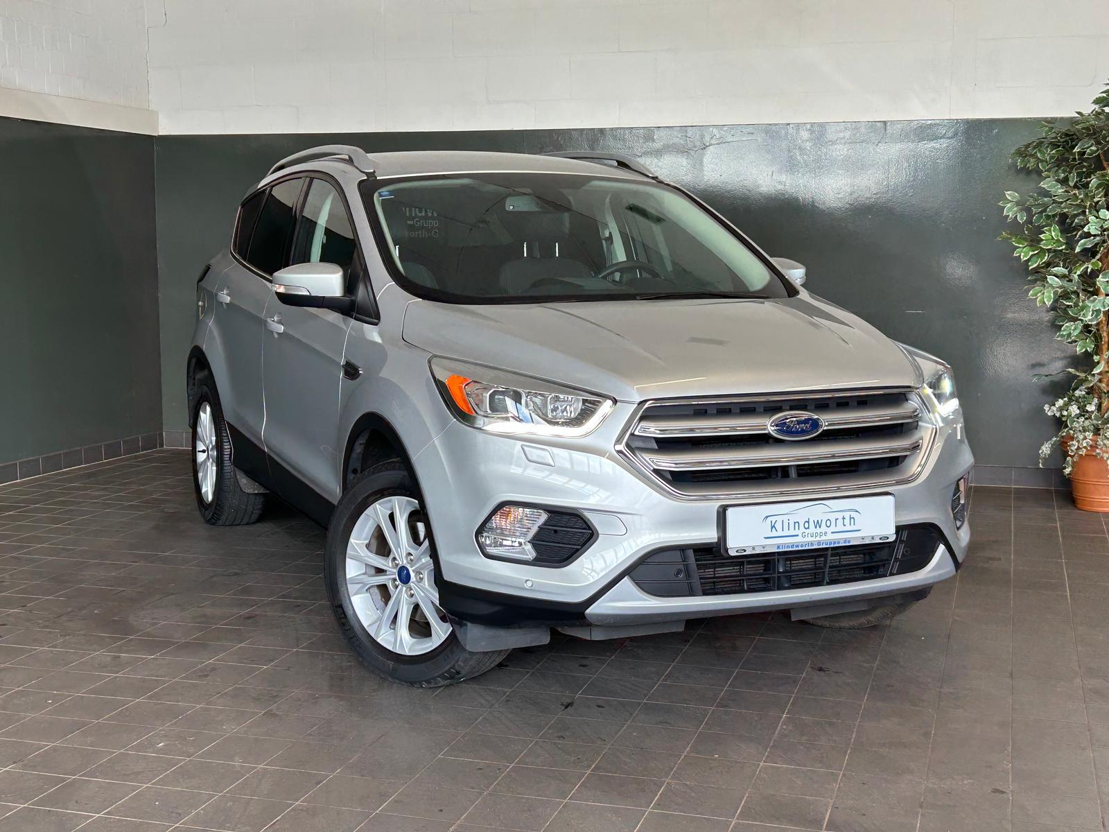 Ford Kuga 1.5 EcoBoost Titanium+AHK+GJR