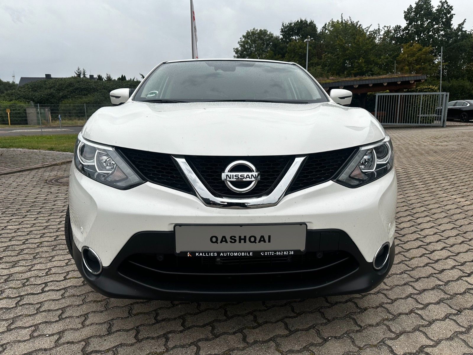 Fahrzeugabbildung Nissan Qashqai Autom. / Navi. / Sitzhzg.