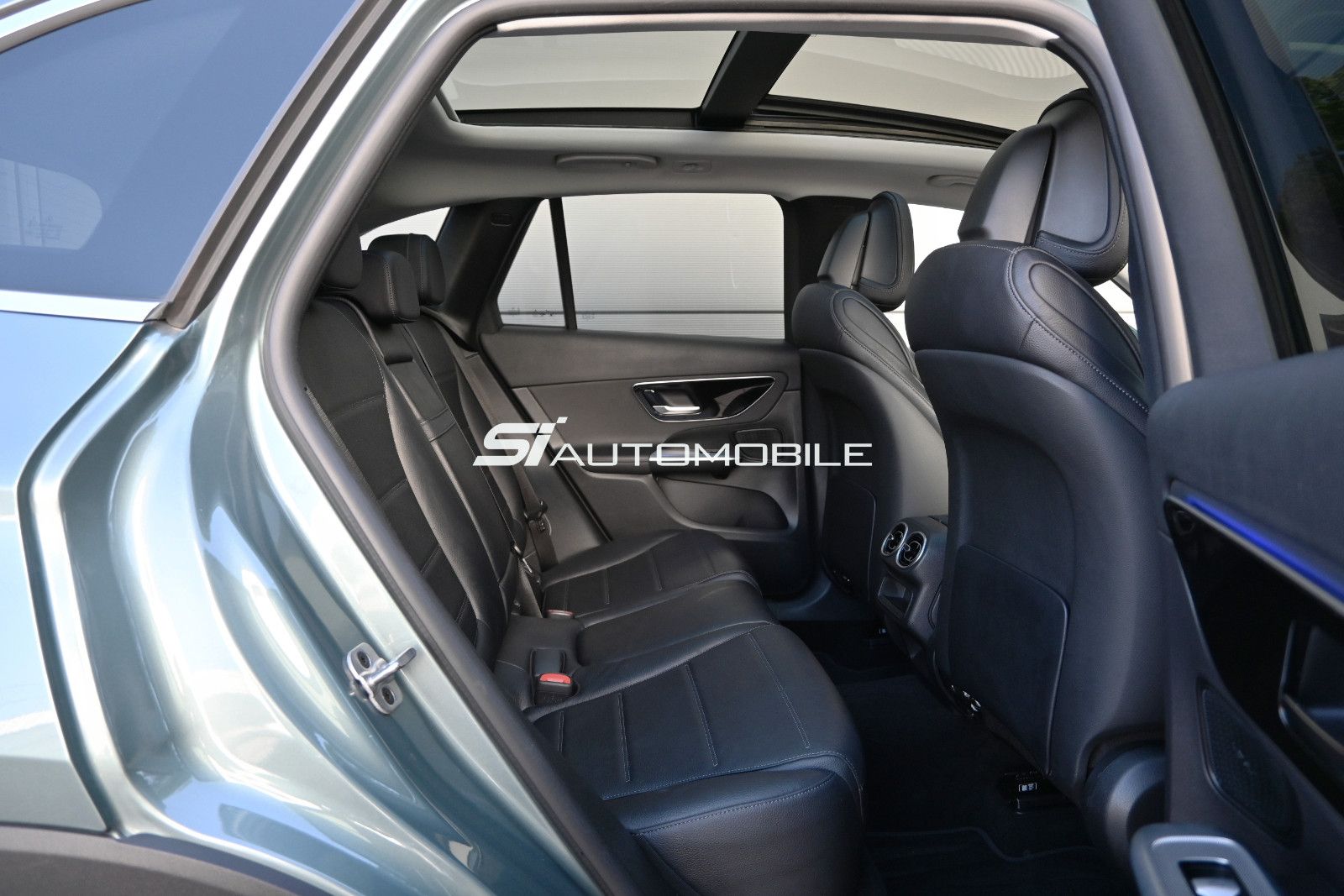 Fahrzeugabbildung Mercedes-Benz GLC 220 d 4MAT. °ACC°AHK°PANO°STANDHZ°DIGI LIGHT