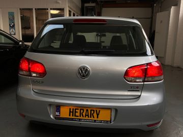 Volkswagen Golf - 10