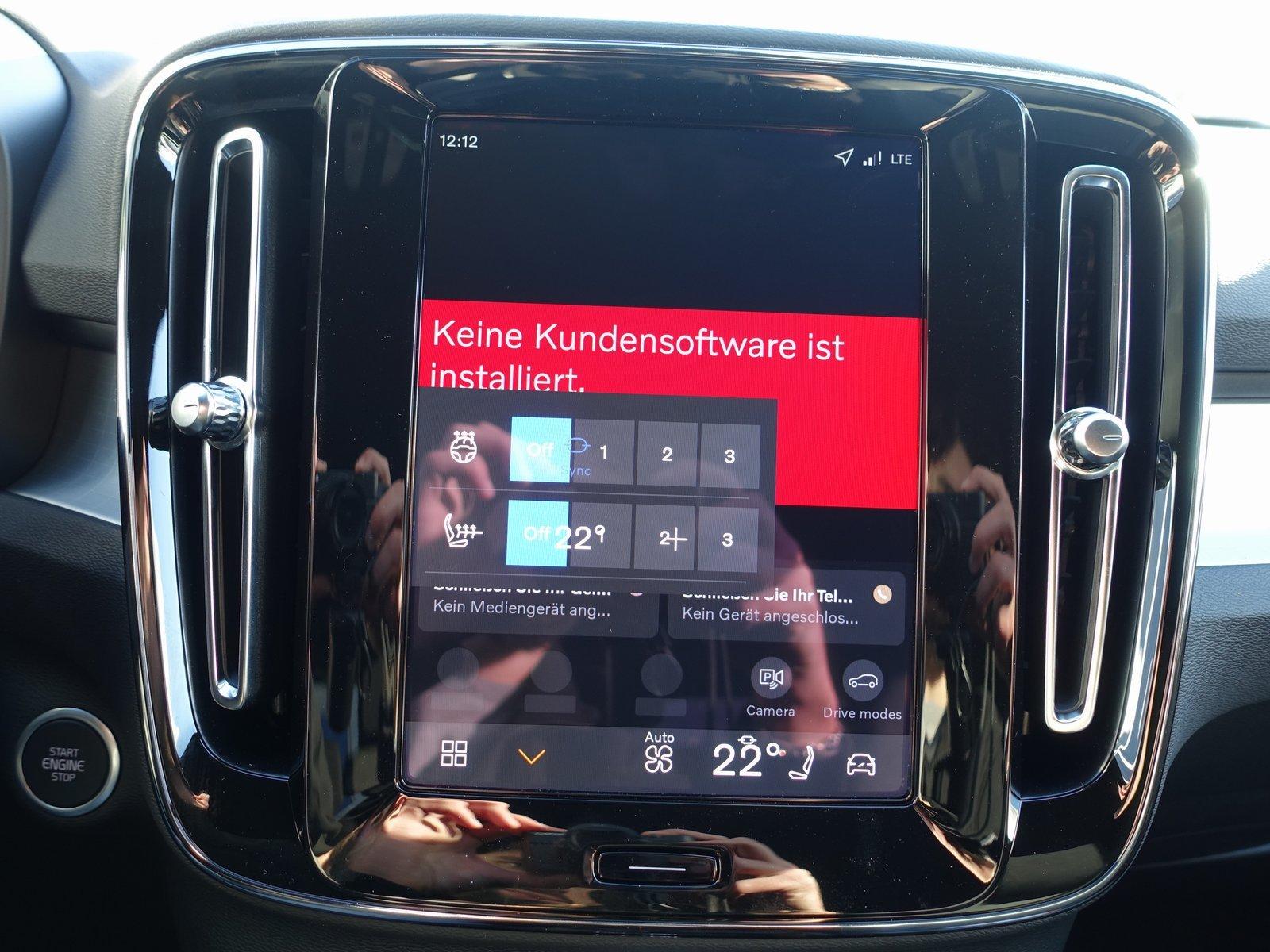 Volvo XC40 Black Edition Plus B3/E-Sitze/H&K