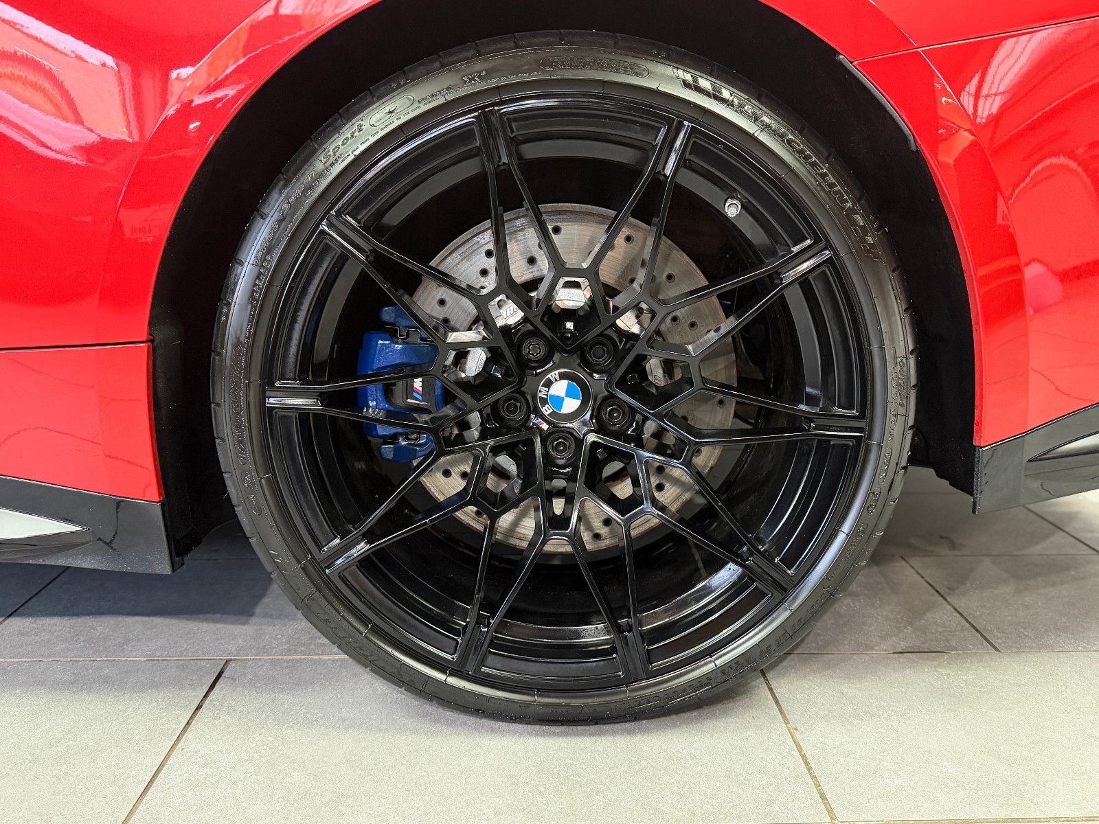 Fahrzeugabbildung BMW M4 Cabrio xDrive Competition|LASER|CARBON|HEAD-U