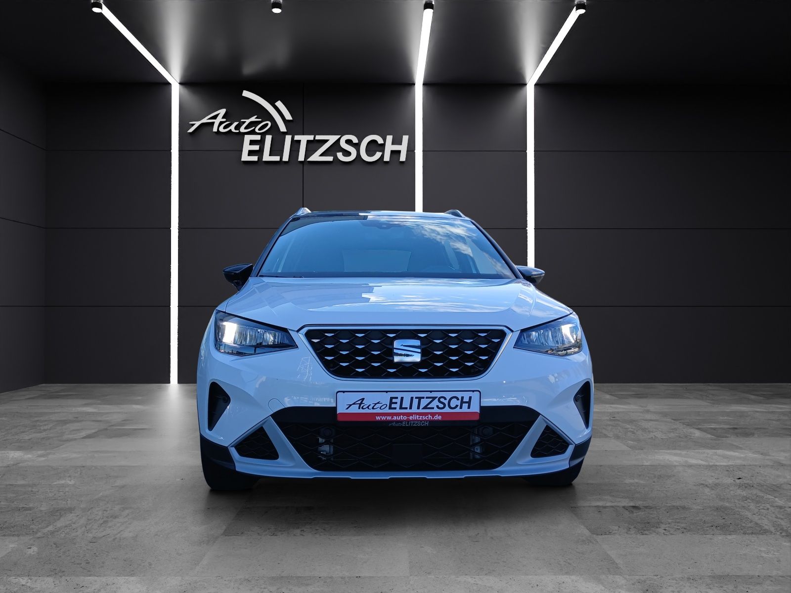 Fahrzeugabbildung SEAT Arona TSI Xperience DSG LED AHK ACC RFK SH 18"