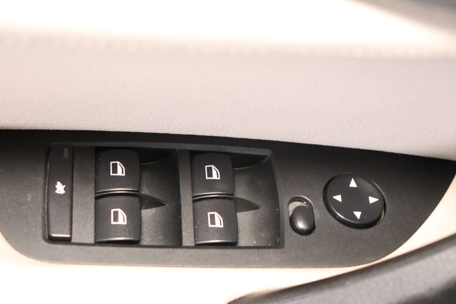 Fahrzeugabbildung BMW X1 xDrive20d * Navi * Xenon * Memory * Leder