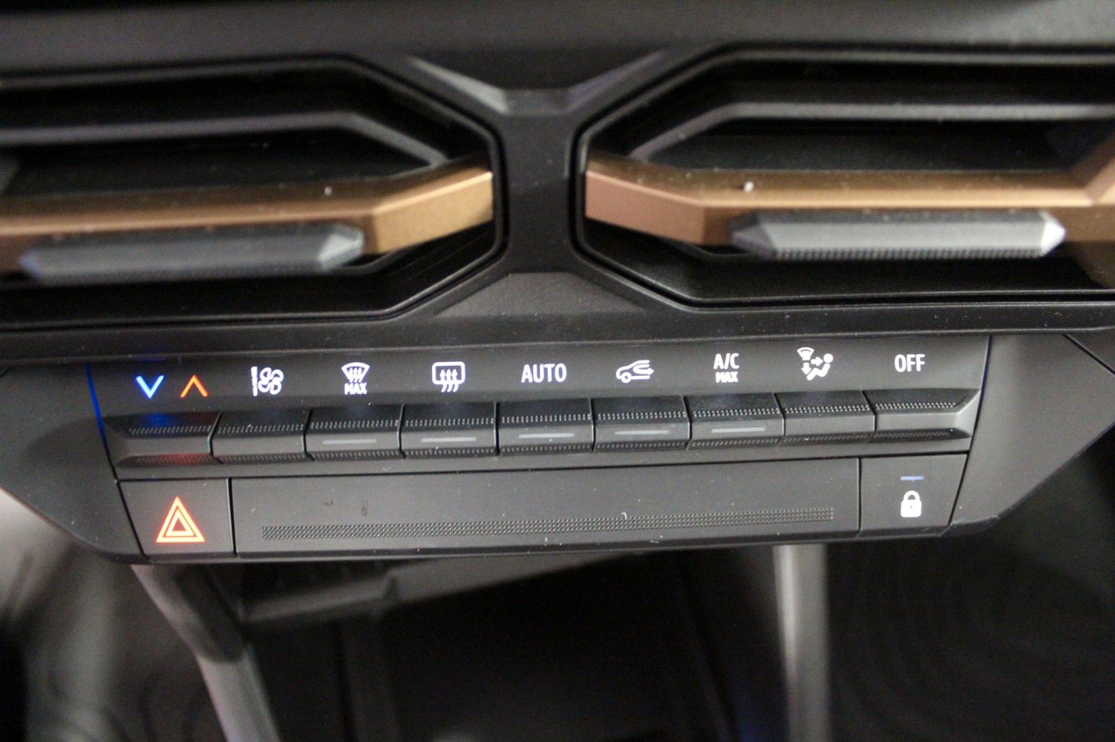 Fahrzeugabbildung Dacia Duster Eco G 120   LPG Extreme  *Automatik *