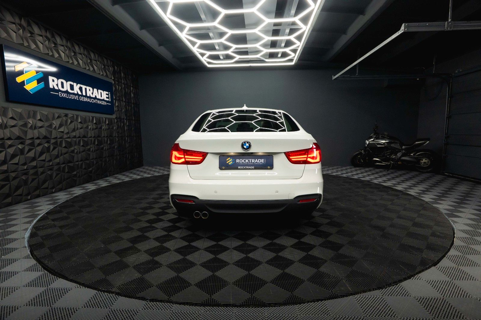 Fahrzeugabbildung BMW 330d Gran Turismo xDrive M Sport *ACC*Pano*LED*