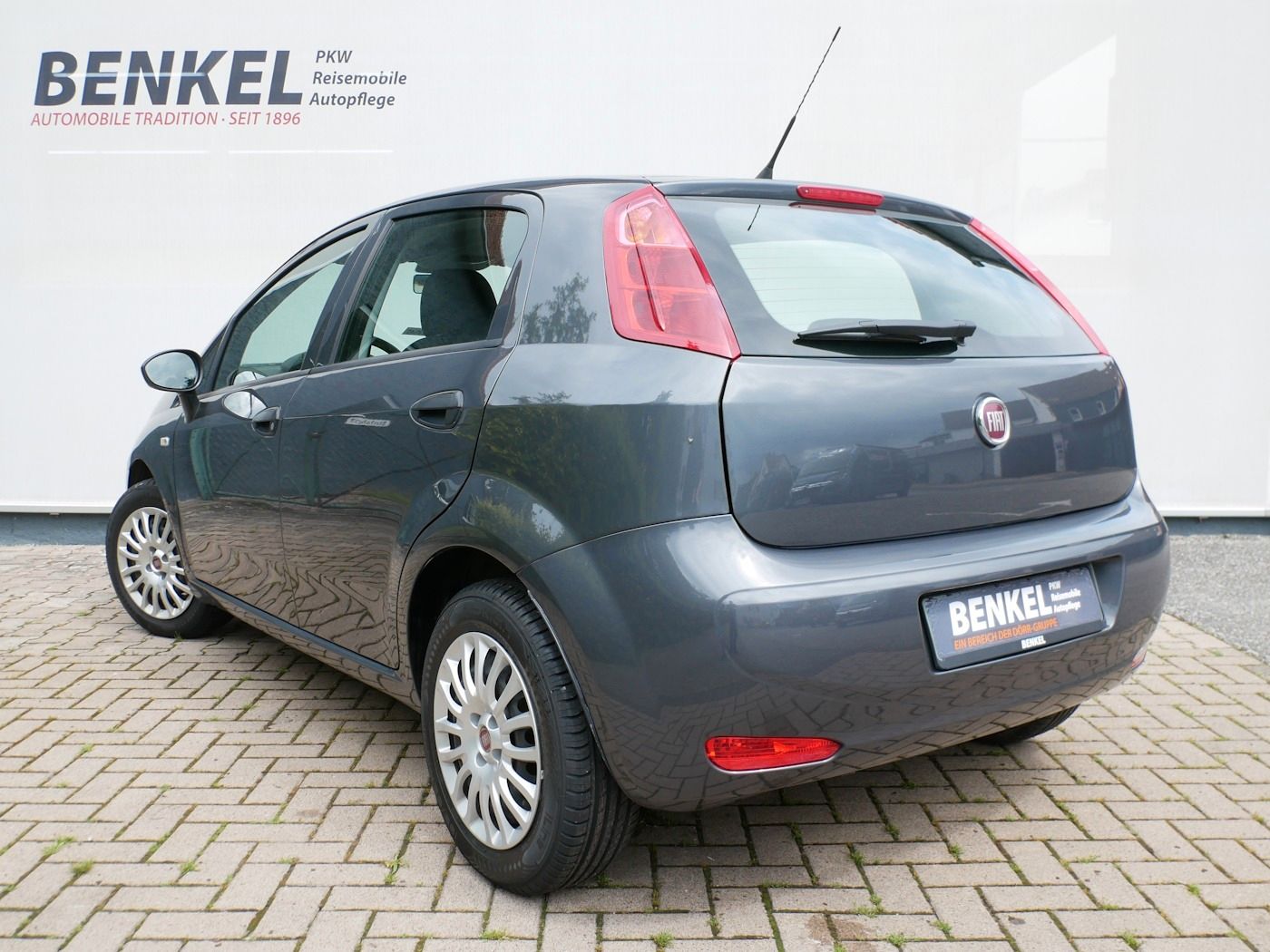 Fahrzeugabbildung Fiat Punto 1.2 8V 2.Hand 5trg 51kW Klima Metallic