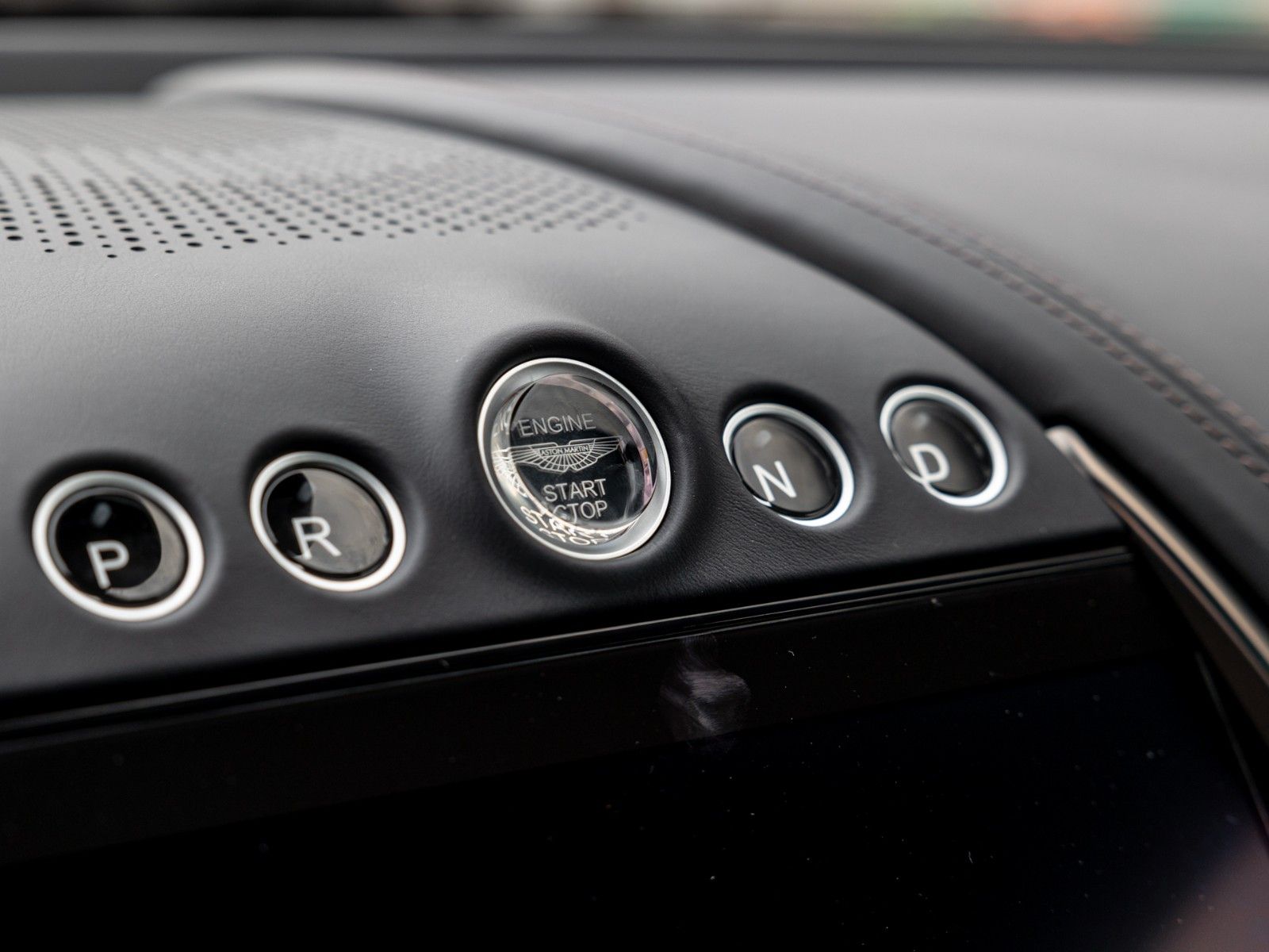 Aston Martin DBX707 | Carbon Trim | Privacy Glass foto 24