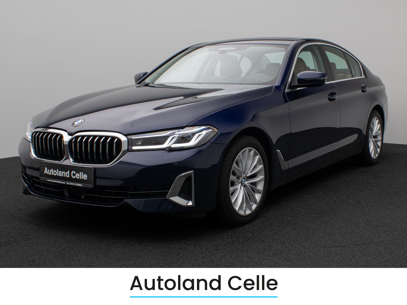 Fahrzeugabbildung BMW 520d xD LuxuryLine Glasdach Kamera Laser HUD H/K