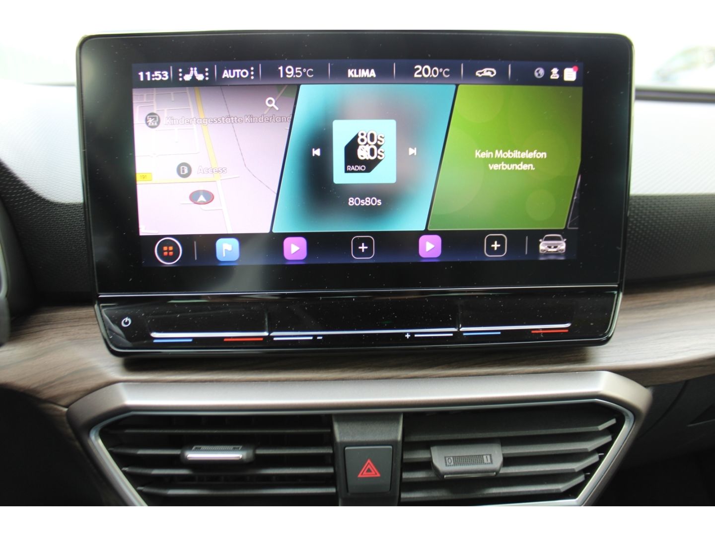 Fahrzeugabbildung SEAT Leon Xcellence DSG ACC LED TWA Full Link RFK GJR