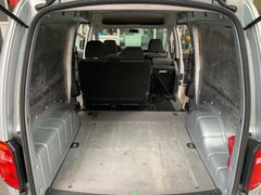Fahrzeugabbildung Volkswagen Caddy Maxi 2,0 TDI 4Motion  AHK Navi Zahnr. neu!