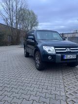 Mitsubishi Pajero 3,2 DI-D Instyle Automatik Instyle - gebrauchte Mitsubishi Pajero aus dem Jahr 2007