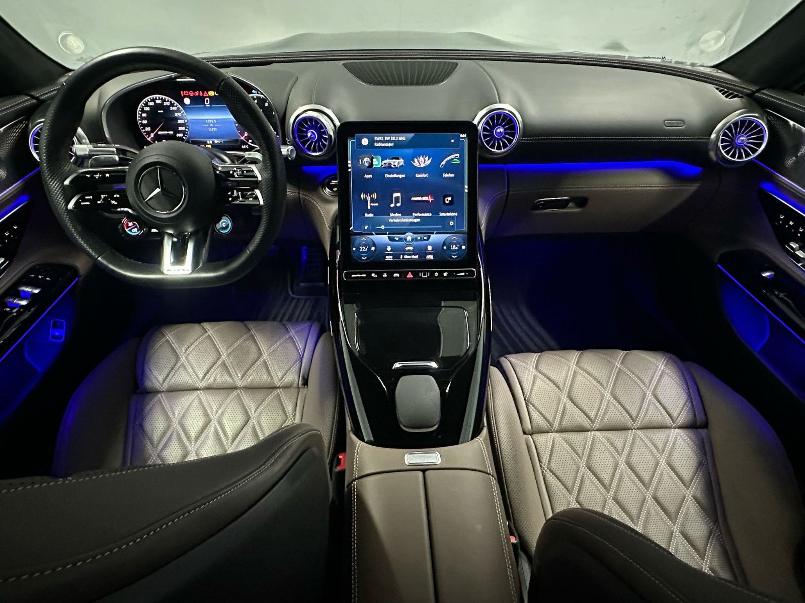 Fahrzeugabbildung Mercedes-Benz SL 63 4MATIC+ *MANUFAKTUR*NIGHT*LIFTSY*HEADUP*