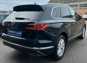 Volkswagen Touareg - 7