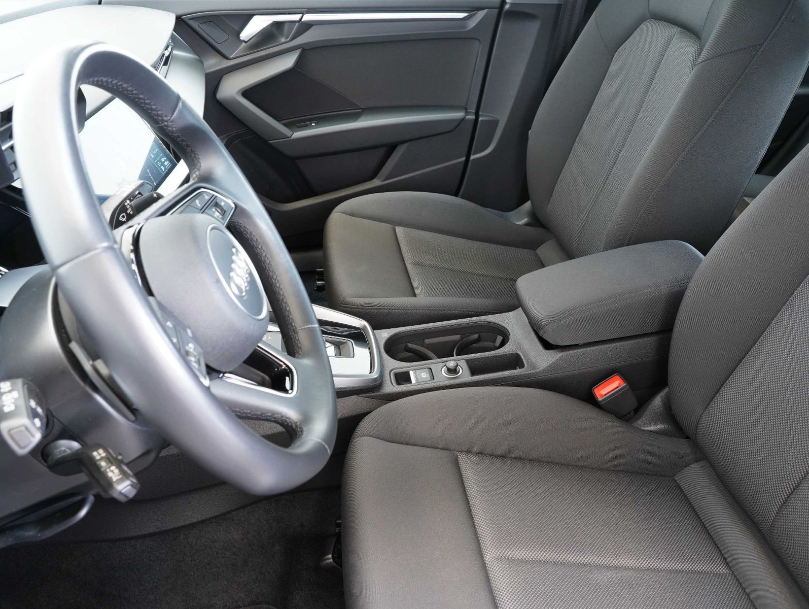 Fahrzeugabbildung Audi A3 Sportback 30 TDI S line LED/MMI/VIRTUAL/CAM