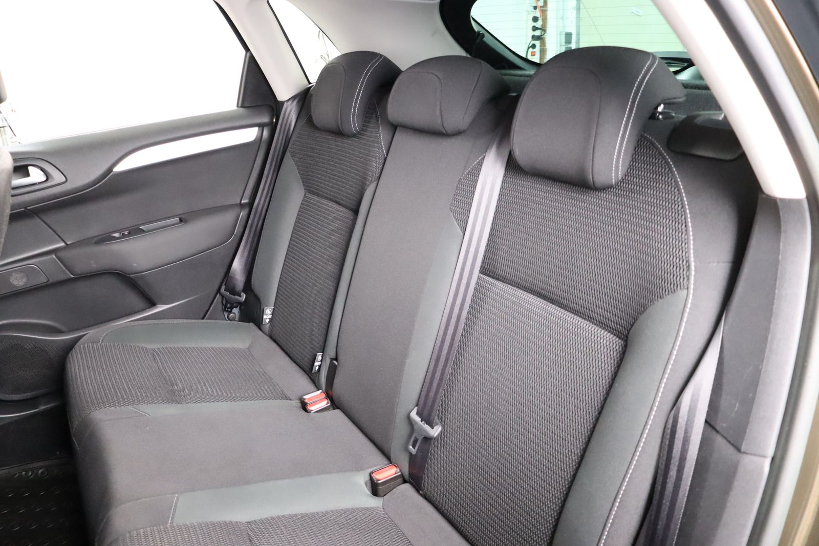 Fahrzeugabbildung Citroën C4 1.6 * HU 03.2028 * Selection