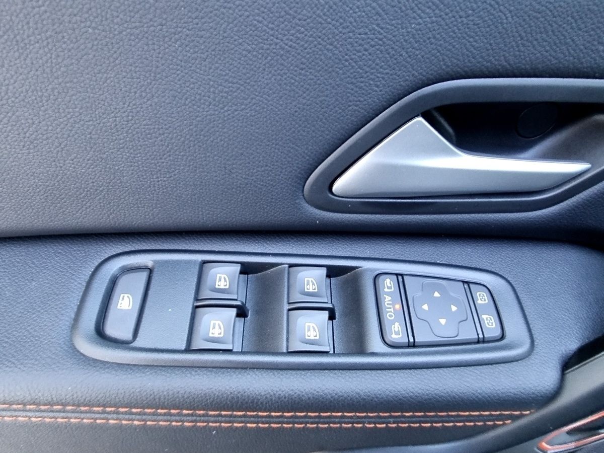 Fahrzeugabbildung Dacia Duster Sondermodell Extreme TCe 150 EDC