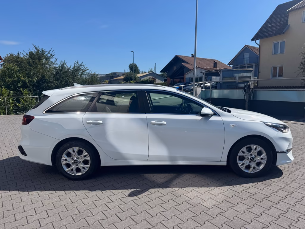 Kia Ceed Sportswagon 16 MildDiesel Netto 7450 2022