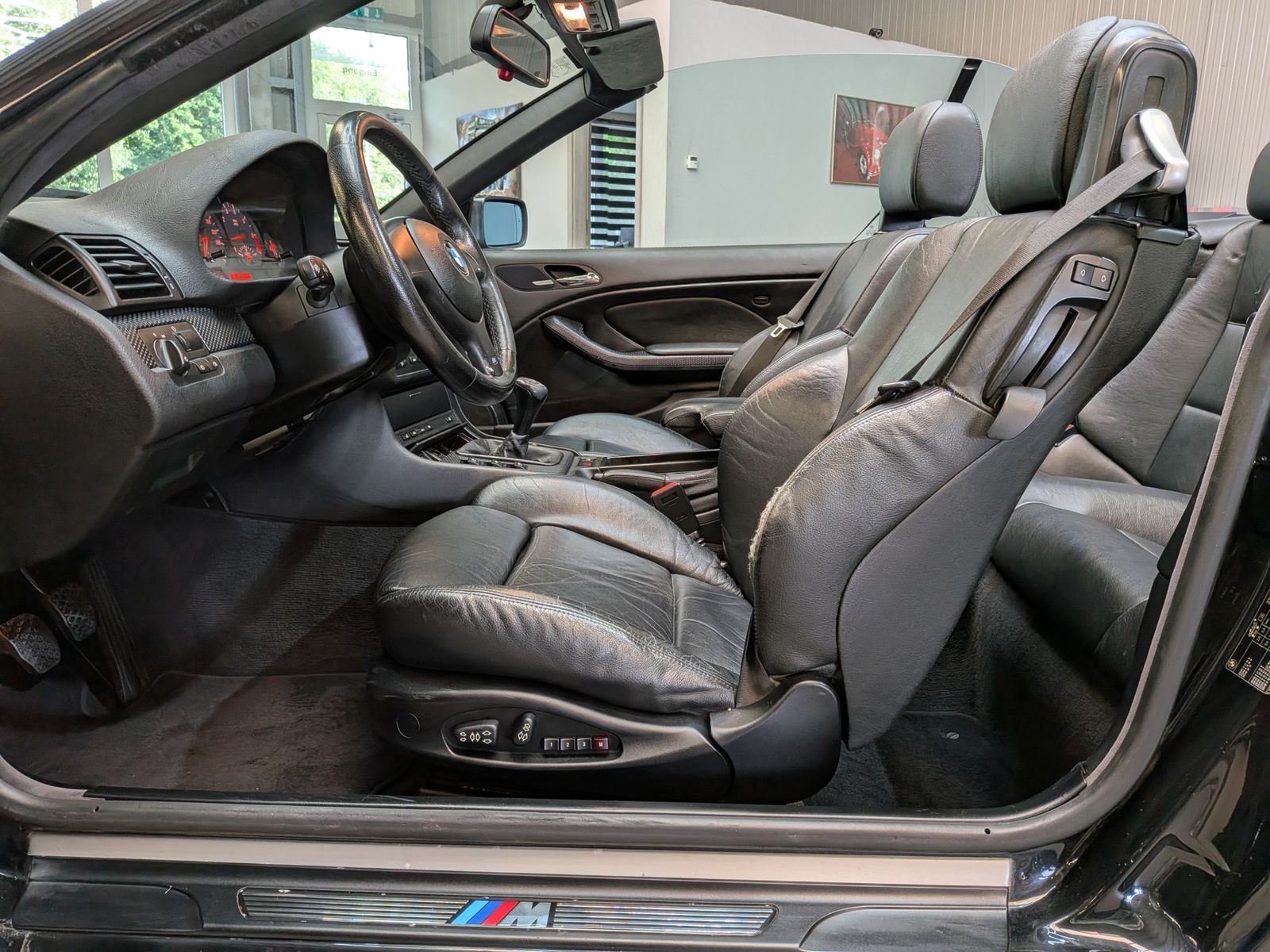 Fahrzeugabbildung BMW 320 Ci M-SPORT XENON*MEMORY*HARMAN*KLIMA*TÜV