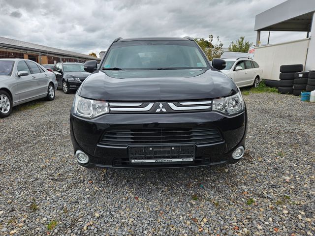 Mitsubishi Outlander 2.0 .2WD Erster Hand.