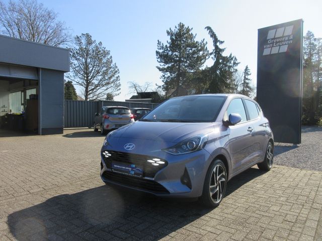 Hyundai i10 1.2 PRIME+8"-NAVI RFK TEMP S.KEY WINTERP. 16