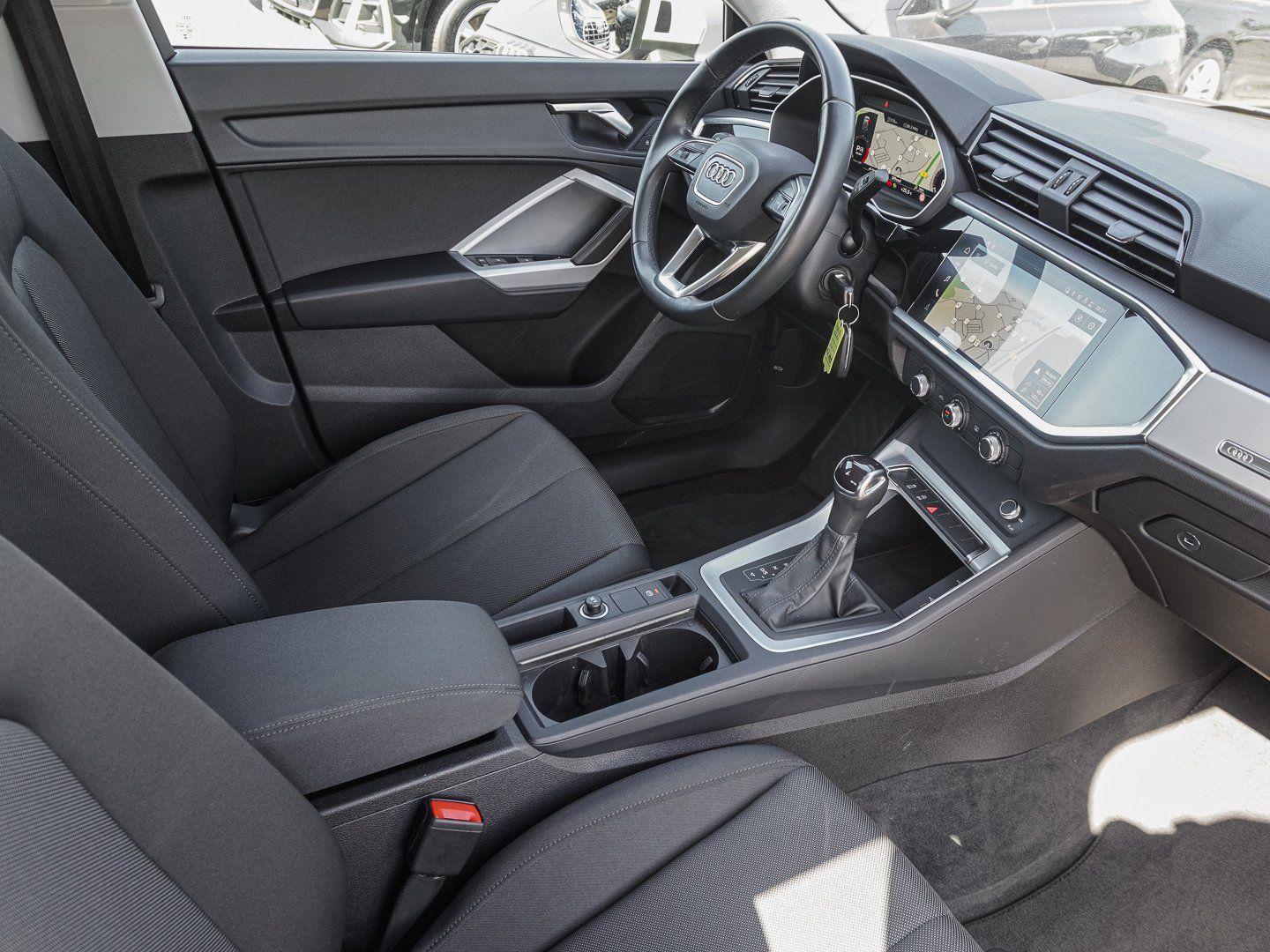 Audi Q3 35 TDI S tronic AHK Pano Virtuell foto 9