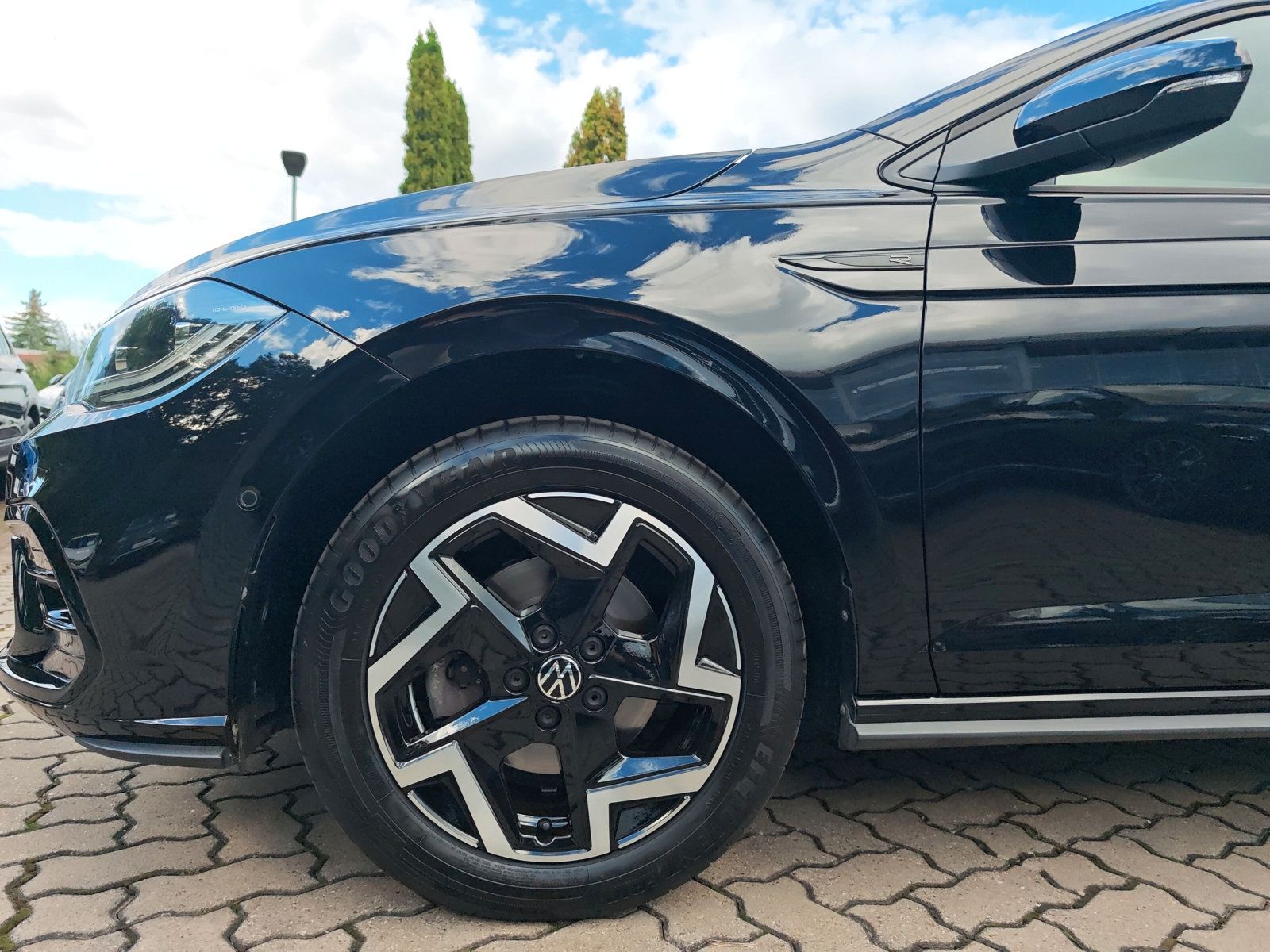Polo R-Line TSi DSG Navi IQ Light