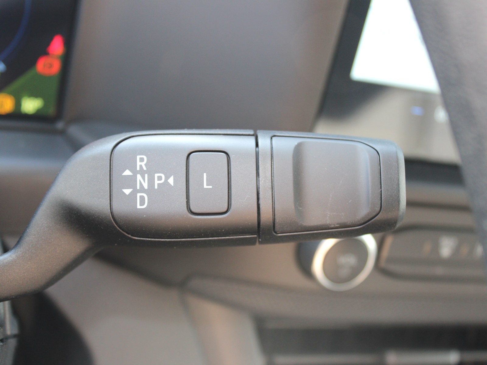 Fahrzeugabbildung Ford Transit Custom 320 L2 Trend FWD Plug-in Hybrid