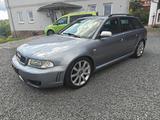 Audi RS4 2.7 quattro - aus 2000: Kombi