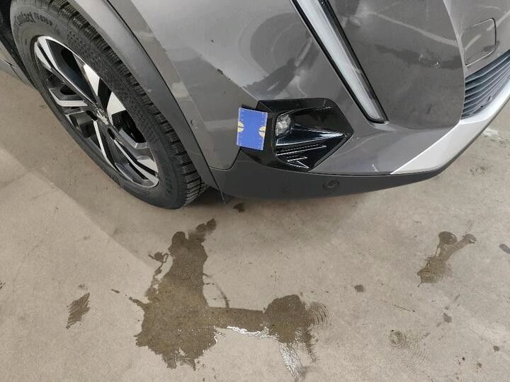 Fahrzeugabbildung Peugeot 2008 GT 8-AUTOMATIK GRA NAVI PDC 1.HAND