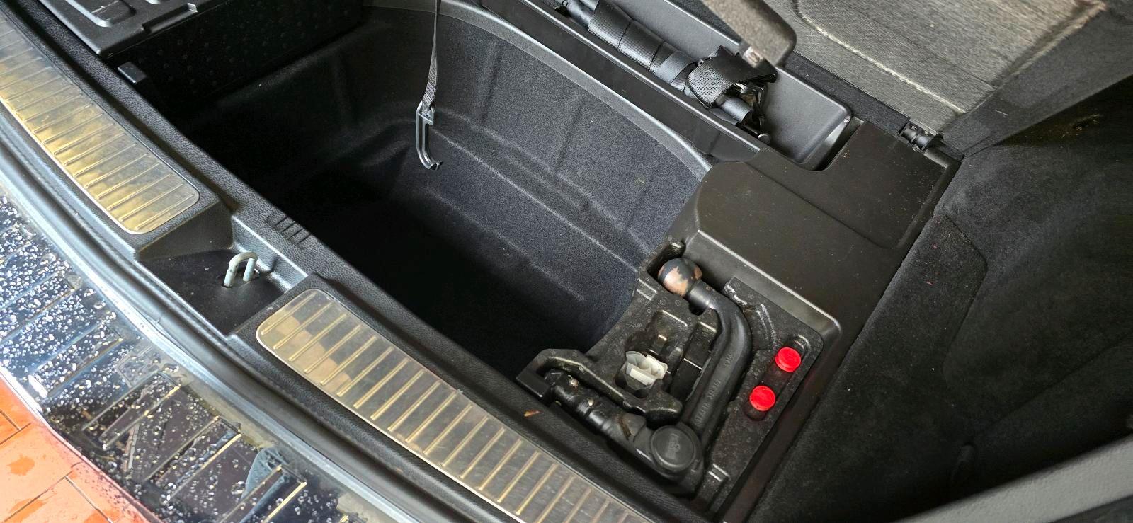 Mercedes-Benz GLK220 2011 — photo 12