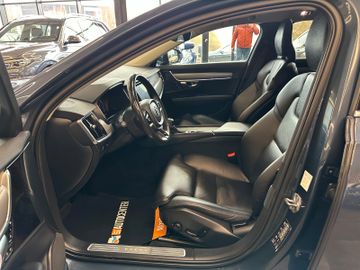 Volvo V90 Kombi Momentum *LED*AndroidAutoAppleCarPlay