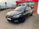 Hyundai i20 Ganzjahresreifen*Alufelgen*Klima*Isofix*PDC - Hyundai i20: Schwarz