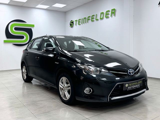 Toyota Auris 1.8 Hybrid Executive / KAMERA / T-LEDER