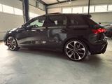 Audi S3 Sportback quattro PANO/19"/FAHRWERK/SONOS/HUD - Audi S3 mit Panoramadach