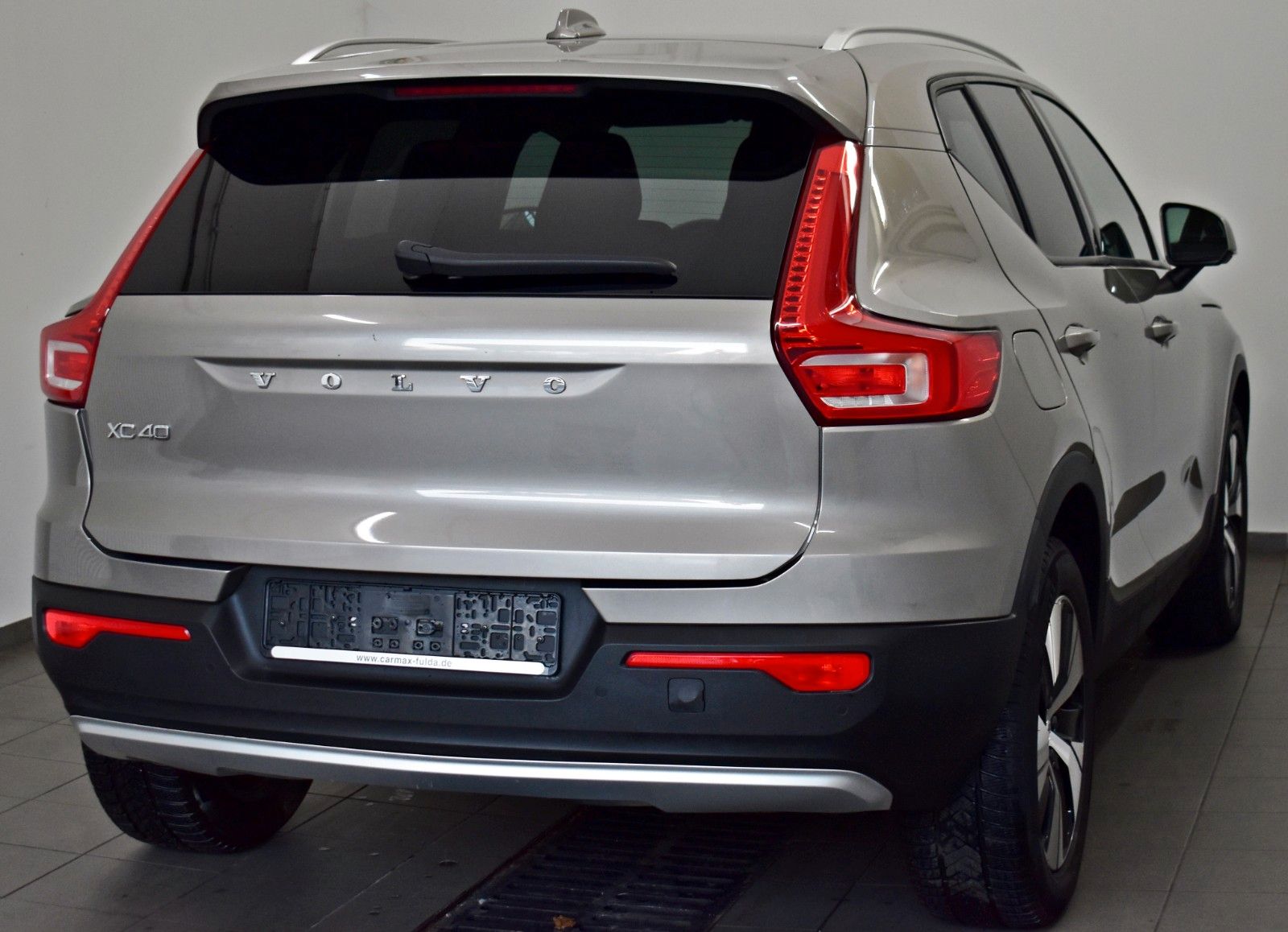 Fahrzeugabbildung Volvo XC40 Momentum Pro T.Leder,Navi,LED,SH,Kamera,AHK