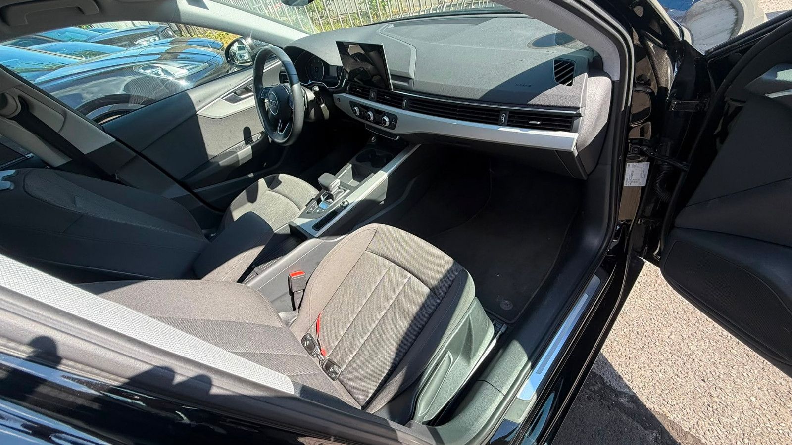 Fahrzeugabbildung Audi A4 Avant 35 TDI basis