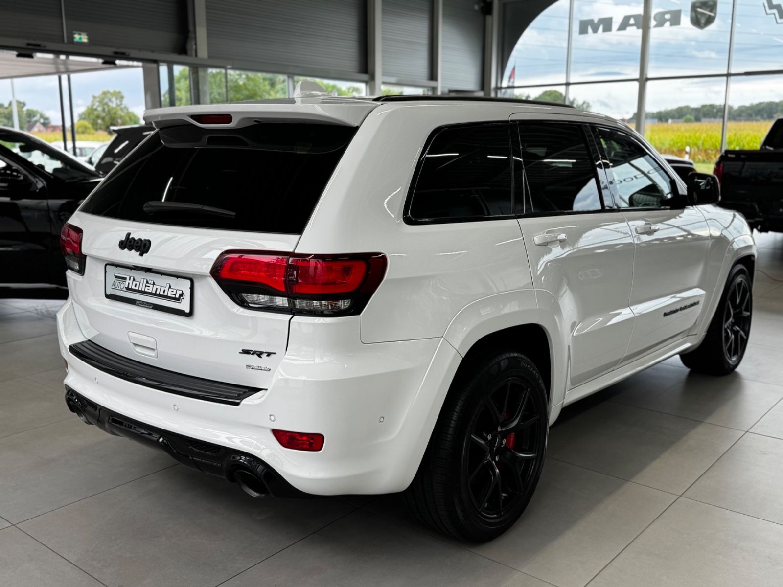 Fahrzeugabbildung Jeep Grand Cherokee 6.4 V8 HEMI SRT   "LPG-Gasanlage"