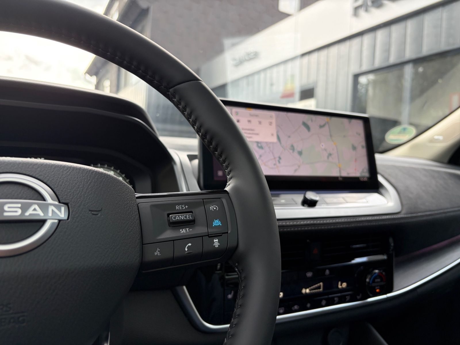 Fahrzeugabbildung Nissan Qashqai 1.5 VC-T Tekna e-Power360°Kamera*Navi*Pa