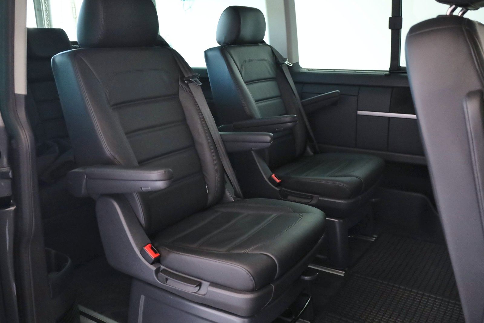 Fahrzeugabbildung Volkswagen T6 Multivan Generation Six 4M Leder,ACC,LED,AHK