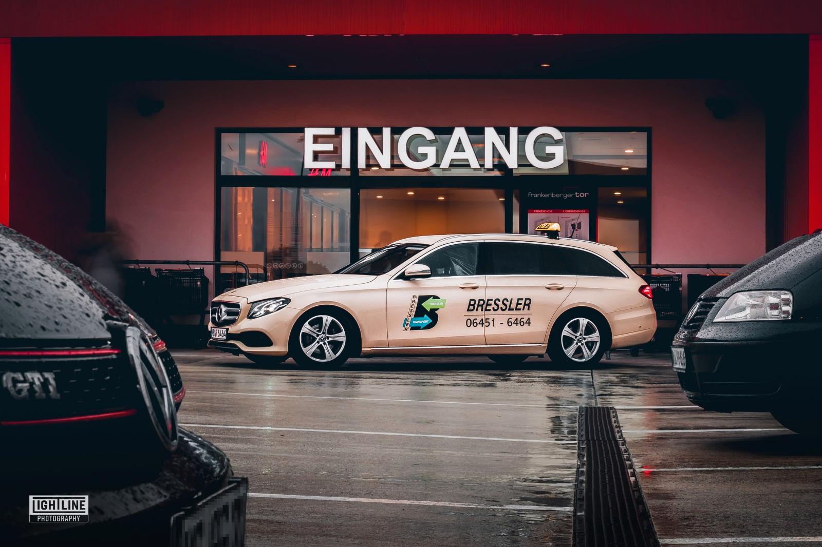 Mercedes-Benz E220T  TSE  Distr. +  / Avantg / LED / MBUX High