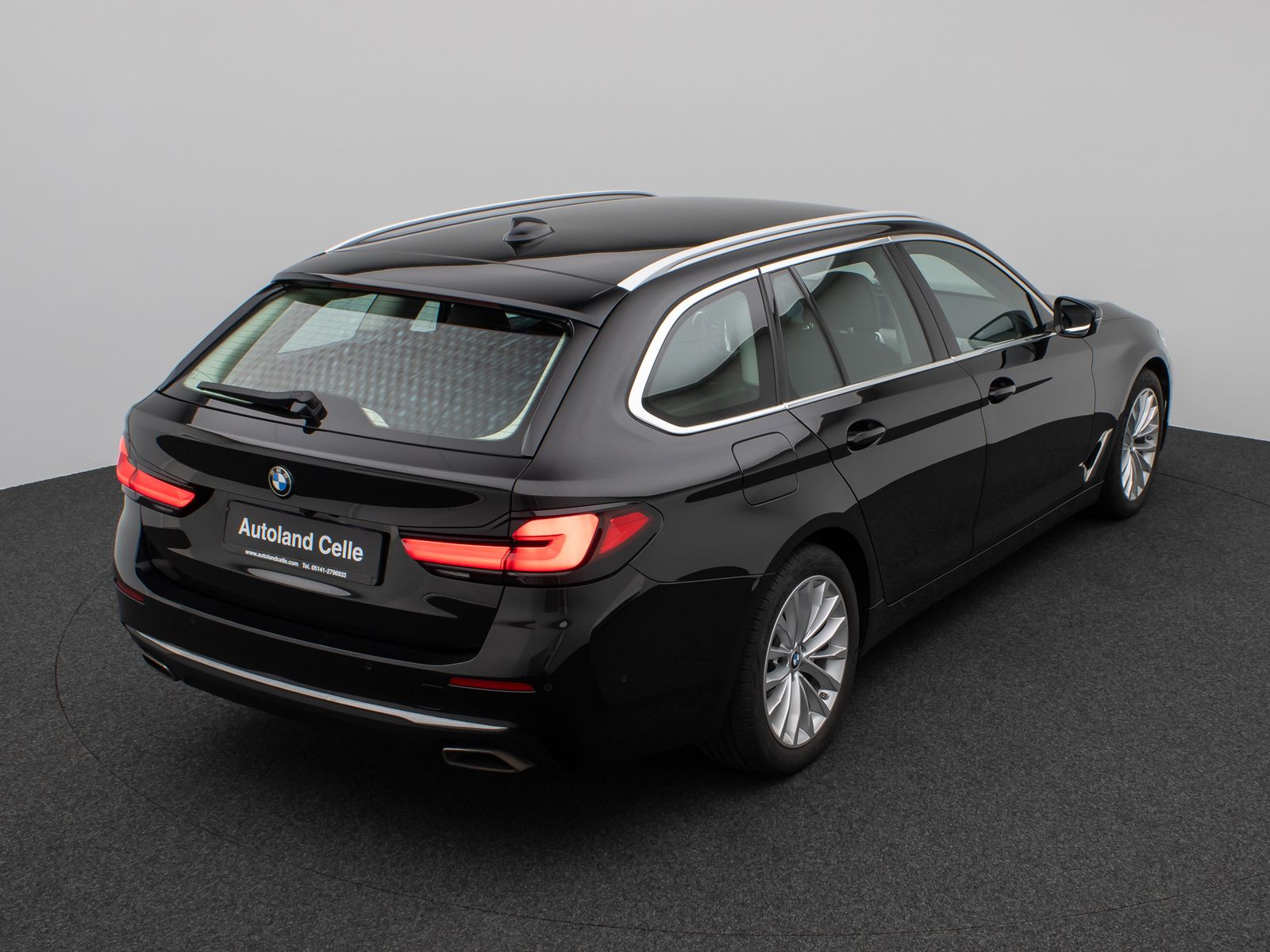 Fahrzeugabbildung BMW 540d xD Luxury Line Kamera HUD DAB ACC Alarm LED