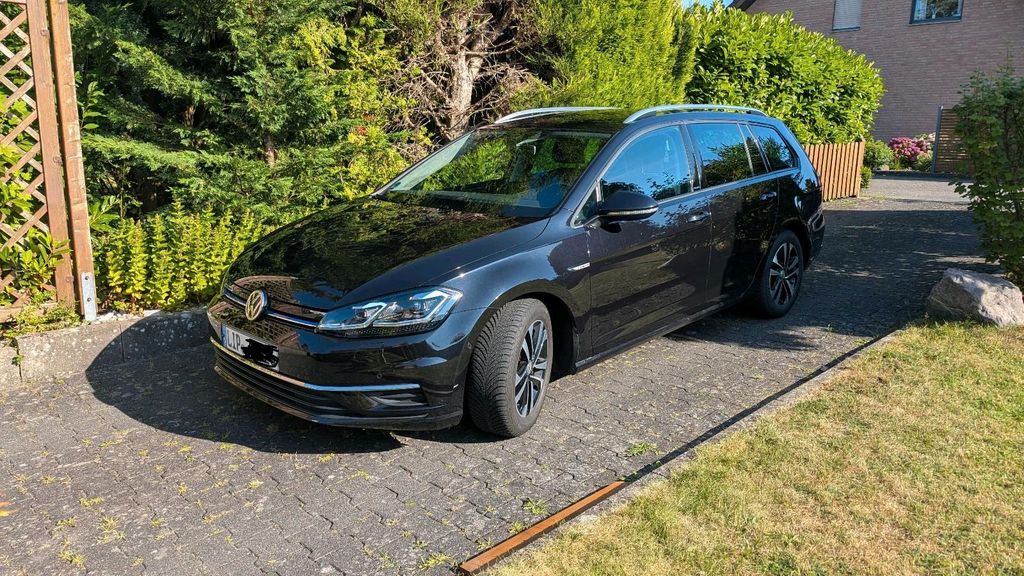Image of Volkswagen Golf