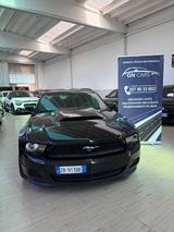 Ford Mustang Ford Mustang 3.7 V6 305Cv - Ford Mustang aus 2012: V6